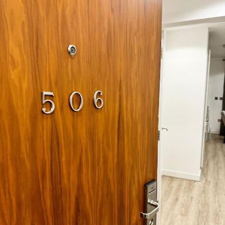 Mediacity Studio Apartment Salford-Quays Манчестер Экстерьер фото